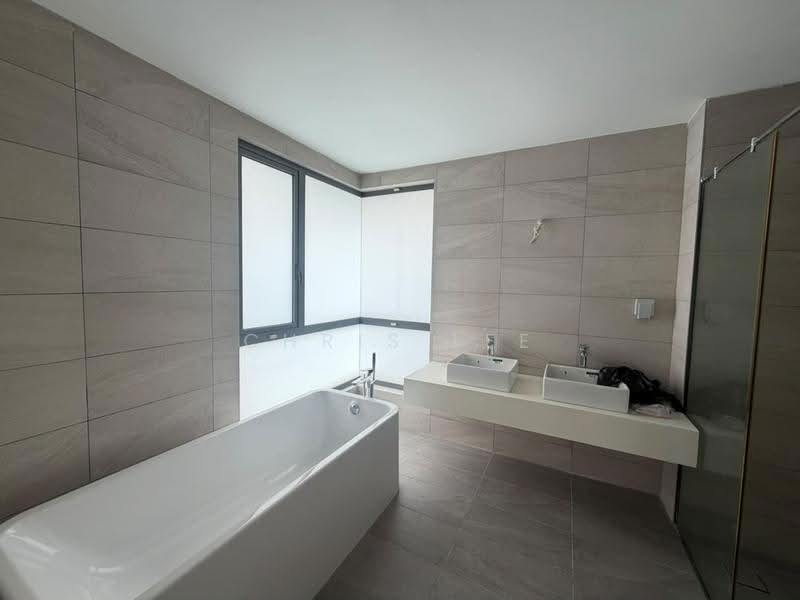 Bungalow House for Sale in Kota Kemuning (Shah Alam) - Chris Lee - Bathroom - PropertyGuru.com.my