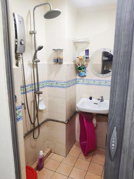 Rumah Flat untuk Disewa di Mutiara Vista - Jerry Tan - Bathroom - PropertyGuru.com.my