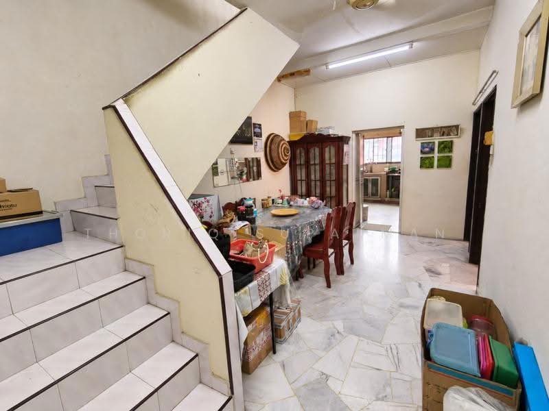 1.5-storey Terraced House for Sale in Selayang (Selangor) - Thoriq Suparman - Dining Room - PropertyGuru.com.my