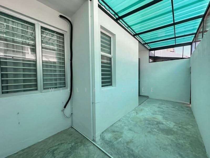 Rumah Teres 2-Tingkat untuk Dijual di Taman Sepang (Sepang) - William Chee - Exterior - PropertyGuru.com.my