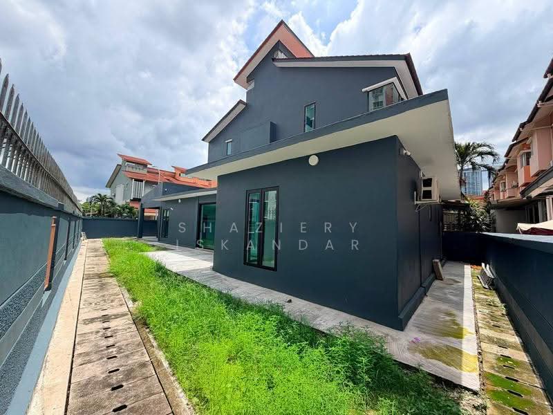 Rumah Teres untuk Dijual di Kipark Sri Utara (Batu) - Shaziery Iskandar - Exterior - PropertyGuru.com.my