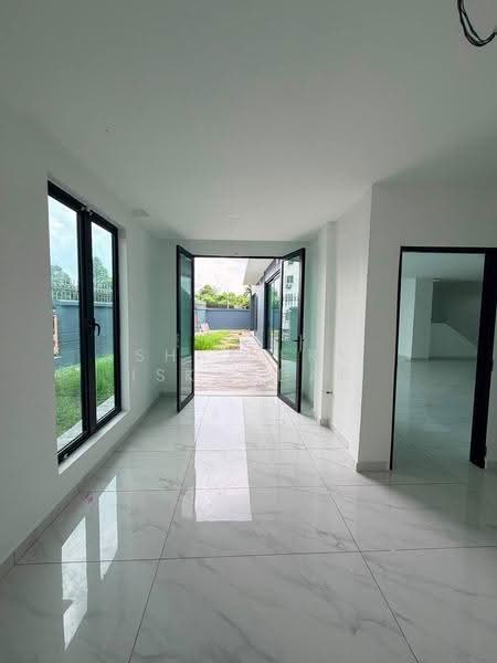 Rumah Teres untuk Dijual di Kipark Sri Utara (Batu) - Shaziery Iskandar - Corridor - PropertyGuru.com.my