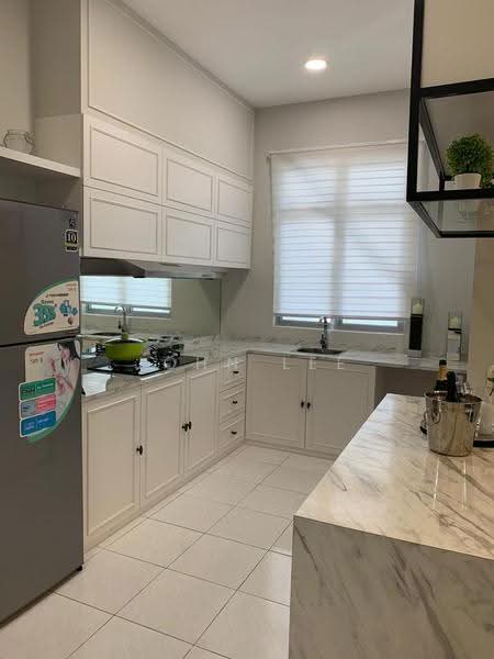 Apartment for Sale at Camellia Residence - John Lee - Kitchen - PropertyGuru.com.my