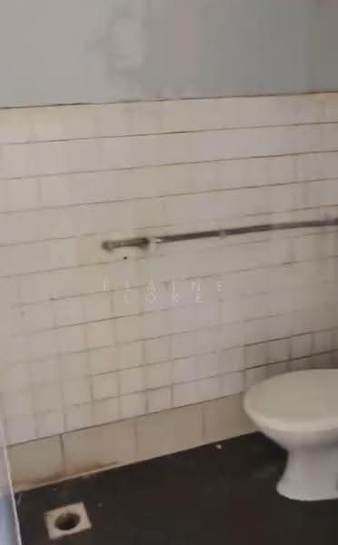 Kedai untuk Dijual di Jalan Pudu (KL City Centre) - Elaine Loke - Bathroom - PropertyGuru.com.my