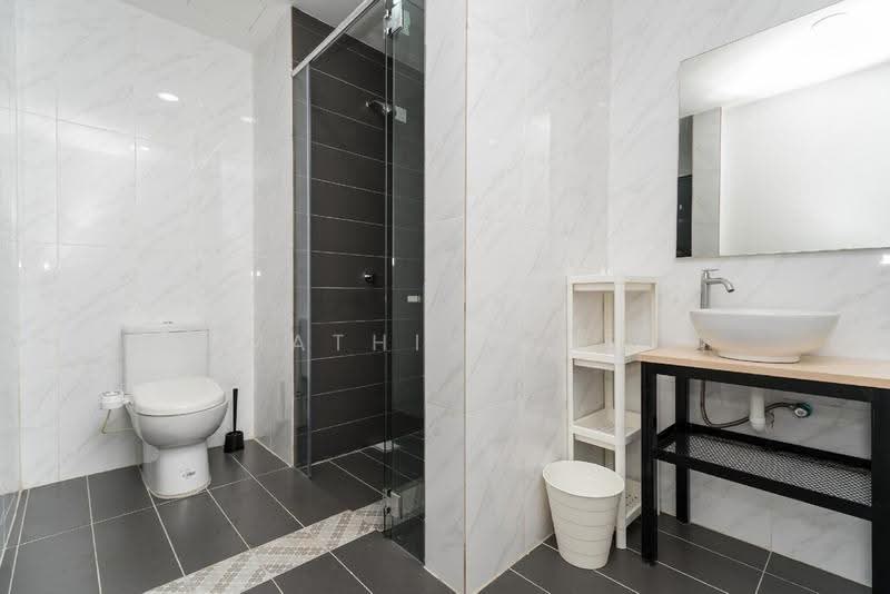 Service Residence for Sale at Marriot International Hotel @ Empire City - Mathis Hue - Bathroom - PropertyGuru.com.my