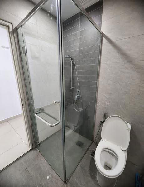 Kondominium untuk Disewa di Vivo Residential Suites - Nicole Loh - Bathroom - PropertyGuru.com.my