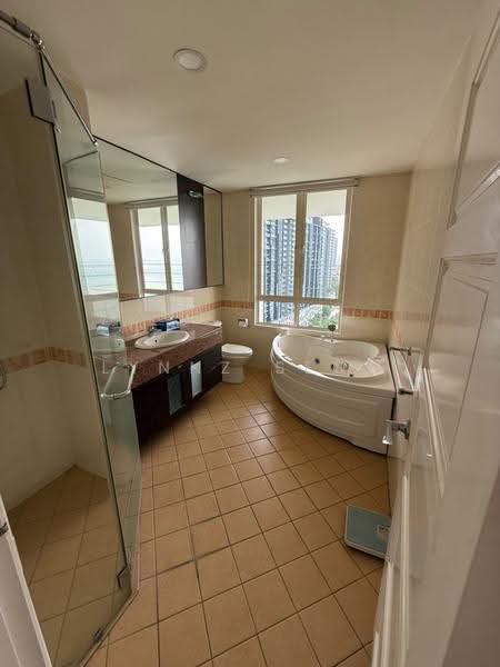 Kondominium untuk Disewa di Putra Marine Resort - Lynnz Seow - Bathroom - PropertyGuru.com.my