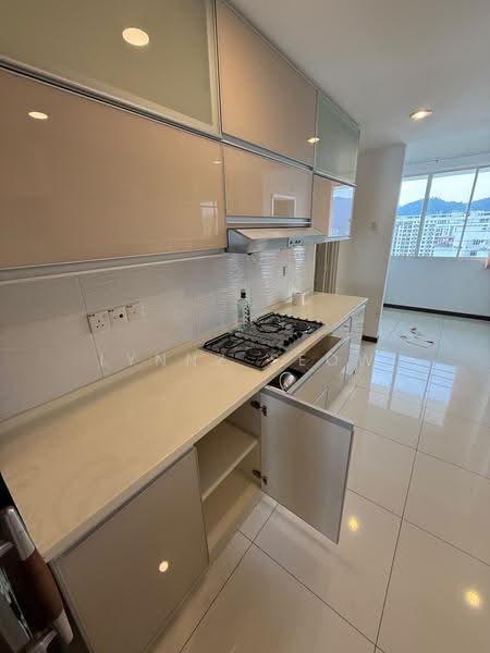 Kondominium untuk Disewa di Putra Marine Resort - Lynnz Seow - Kitchen - PropertyGuru.com.my