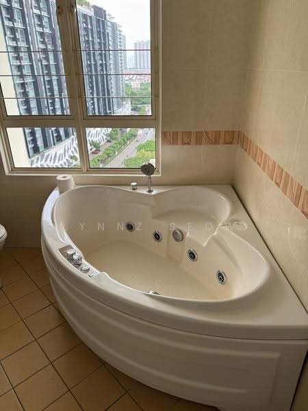 Kondominium untuk Disewa di Putra Marine Resort - Lynnz Seow - Bathroom - PropertyGuru.com.my