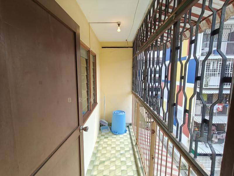 Flat for Rent at Seksyen 2 Wangsa Maju Flat - Brandon N - Balcony - PropertyGuru.com.my