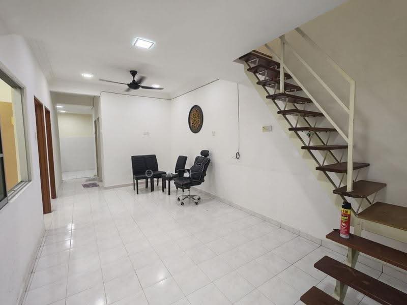 Rumah Teres 1-Tingkat untuk Dijual di Taman Malim Jaya (Bachang) - Joan Low - Living Room - PropertyGuru.com.my