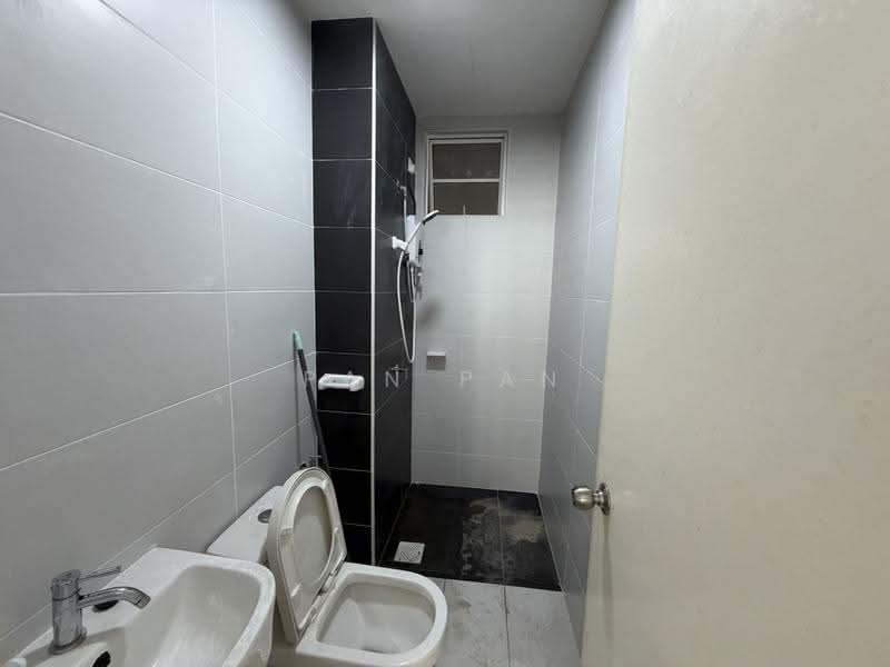 Apartment for Rent at Nusa Heights (Nusa Puncak) - Pan Pan - Bathroom - PropertyGuru.com.my