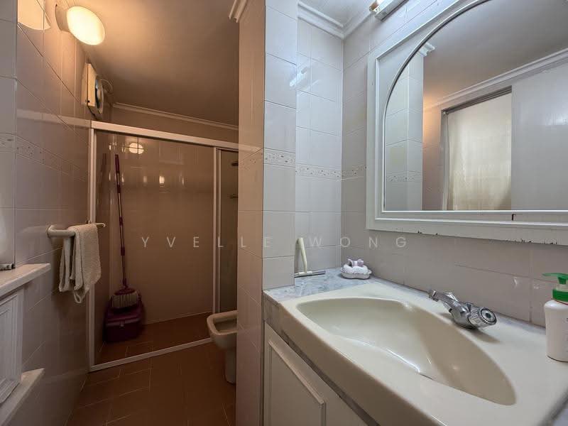 Bungalow House for Sale in Damansara Heights (Kuala Lumpur) - Yvelle Wong - Bathroom - PropertyGuru.com.my