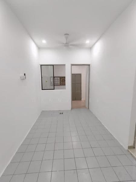 1-storey Terraced House for Sale in Taman Putri Kulai (Kulai) - Danny See - Interior - PropertyGuru.com.my