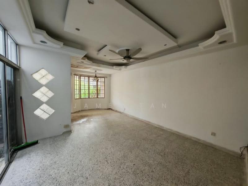 Rumah Teres untuk Dijual di Selayang (Selangor) - James Tan - Living Room - PropertyGuru.com.my