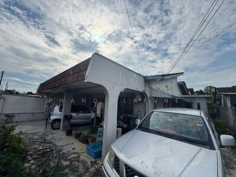 Rumah Berkembar untuk Dijual di Taman Sri Tebrau (Johor Bahru) - Phang Elainne - Exterior - PropertyGuru.com.my