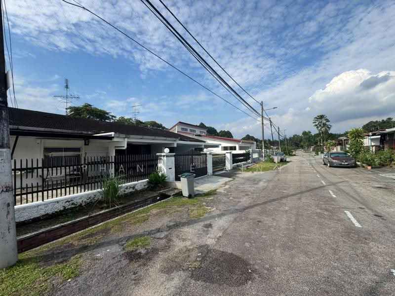 Rumah Berkembar untuk Dijual di Taman Sri Tebrau (Johor Bahru) - Phang Elainne - PropertyGuru.com.my