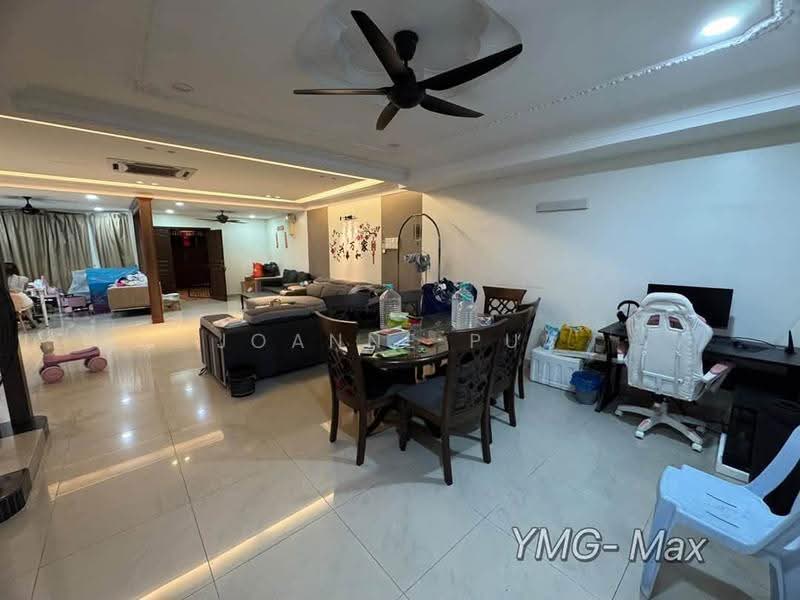 2-storey Terraced House for Sale in Klang (Selangor) - Joanne Pua - Living Room - PropertyGuru.com.my