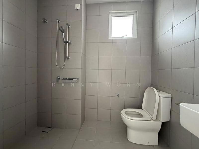 2-storey Terraced House for Sale in Bandar Country Homes (Rawang) - Danny Wong - Bathroom - PropertyGuru.com.my