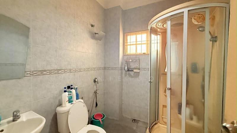 Rumah Teres 2-Tingkat untuk Dijual di Taman Midah (Cheras) - Dlynie Ooi - Bathroom - PropertyGuru.com.my