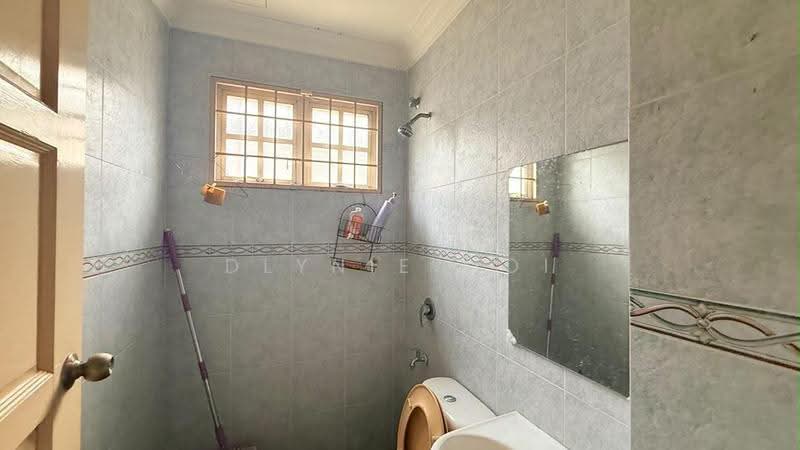 Rumah Teres 2-Tingkat untuk Dijual di Taman Midah (Cheras) - Dlynie Ooi - Bathroom - PropertyGuru.com.my