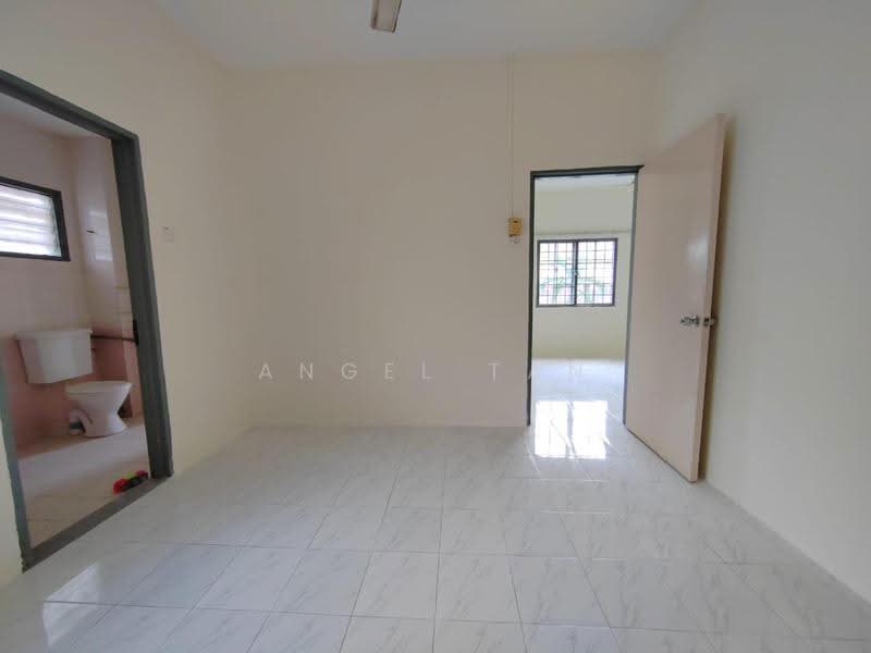 Terraced House for Sale in Kota Kemuning (Shah Alam) - Angel Tan - Bathroom - PropertyGuru.com.my