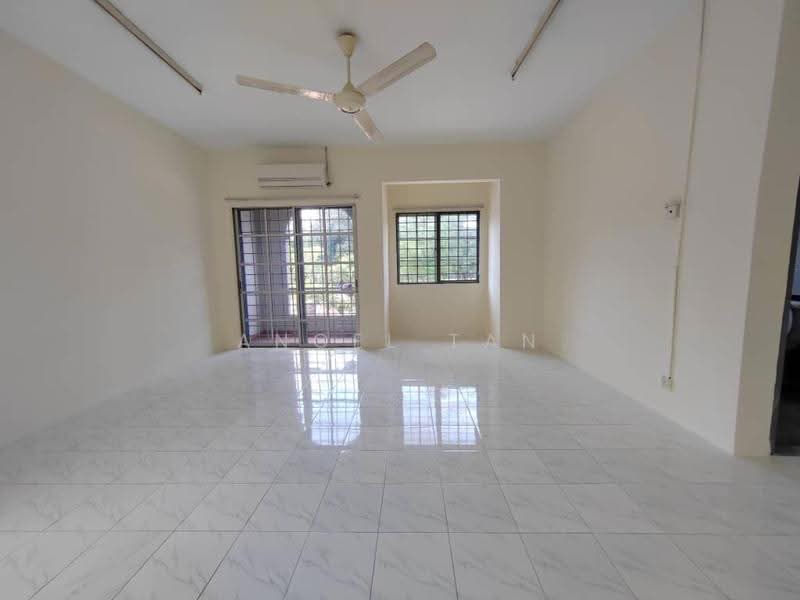 Terraced House for Sale in Kota Kemuning (Shah Alam) - Angel Tan - Living Room - PropertyGuru.com.my
