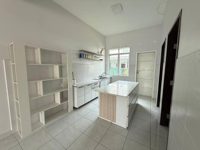 Rumah Teres 2-Tingkat untuk Dijual di Saujana Utama (Selangor) - Aziz Saad - PropertyGuru.com.my