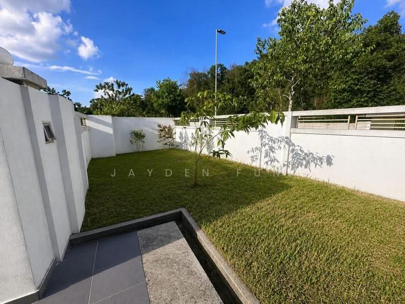 Rumah Kluster untuk Dijual di Taman Nusa Sentral (Iskandar Puteri (Nusajaya)) - Jayden Fun - Garden - PropertyGuru.com.my