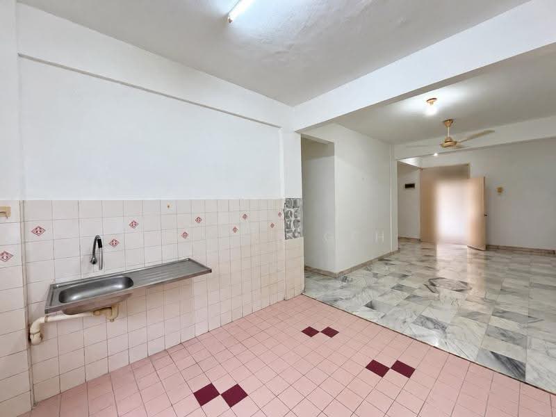 Pangsapuri untuk Dijual di City Apartment - Jayden Geh - Kitchen - PropertyGuru.com.my