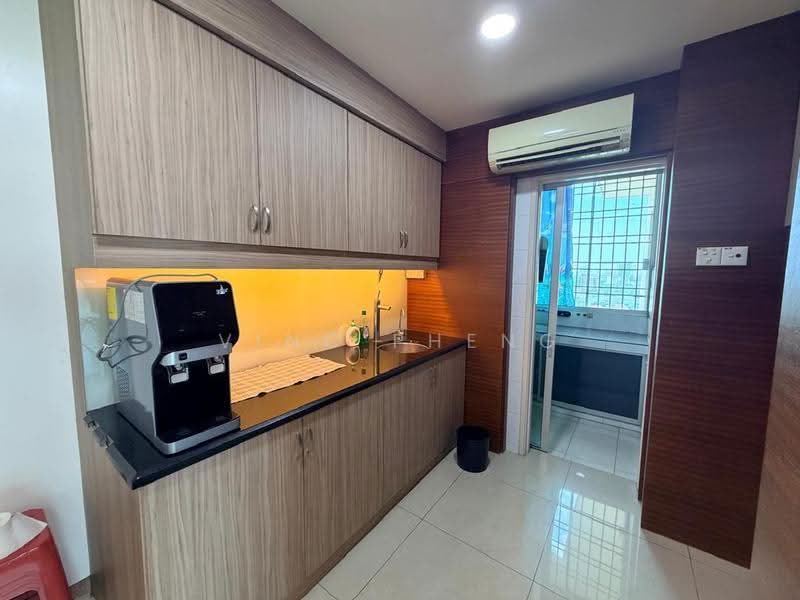 Kondominium untuk Dijual di Klebang 8 - Vinc Pheng - Kitchen - PropertyGuru.com.my