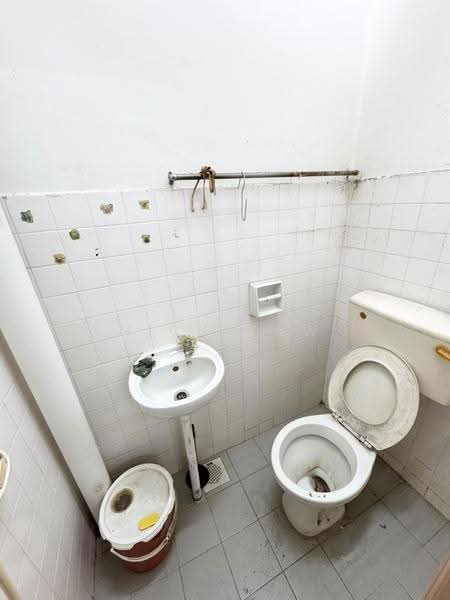 Rumah Flat untuk Disewa di Taman Kenanga Seksyen 3 - Nick Yaw - Bathroom - PropertyGuru.com.my