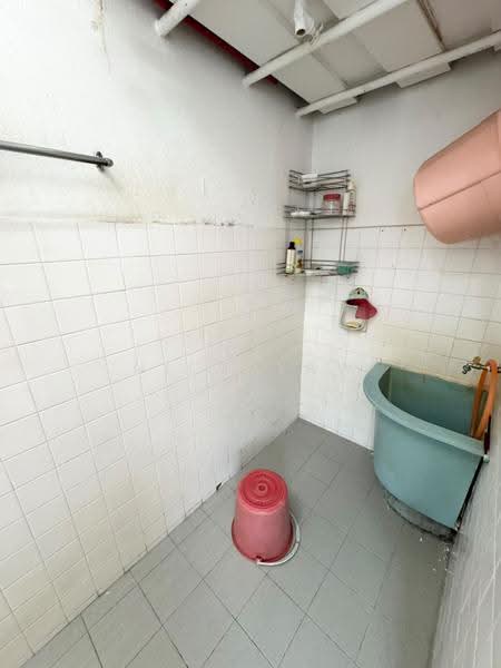 Rumah Flat untuk Disewa di Taman Kenanga Seksyen 3 - Nick Yaw - Bathroom - PropertyGuru.com.my