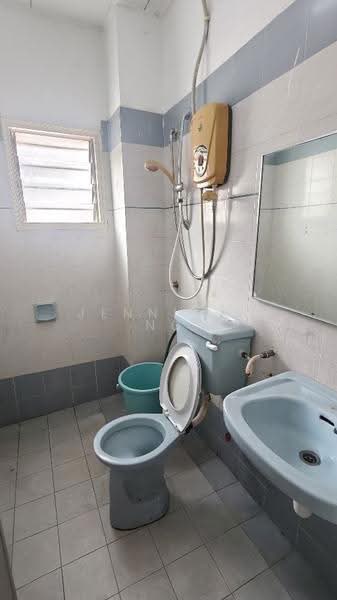 2-storey Terraced House for Rent in Usj 14 (Subang Jaya) - Jennifer Ng - Bathroom - PropertyGuru.com.my