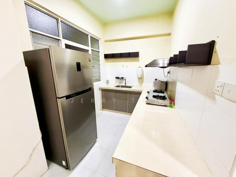 Kondominium untuk Disewa di Summer Place - Jerry Tan - Kitchen - PropertyGuru.com.my
