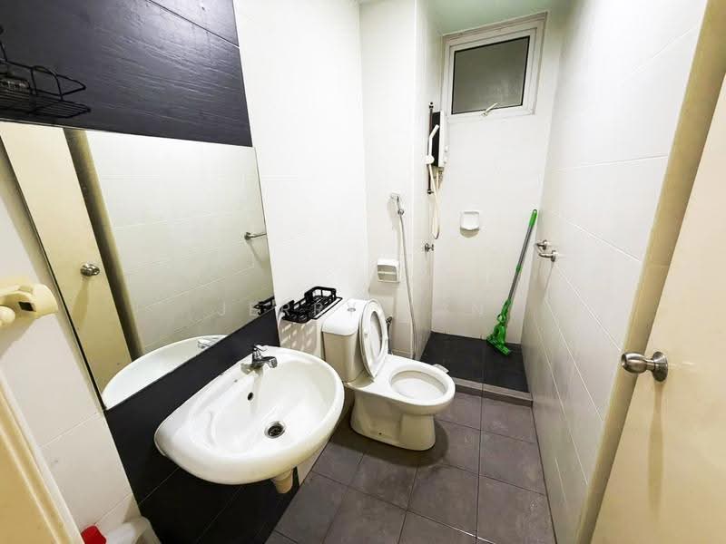 Kondominium untuk Disewa di Summer Place - Jerry Tan - Bathroom - PropertyGuru.com.my