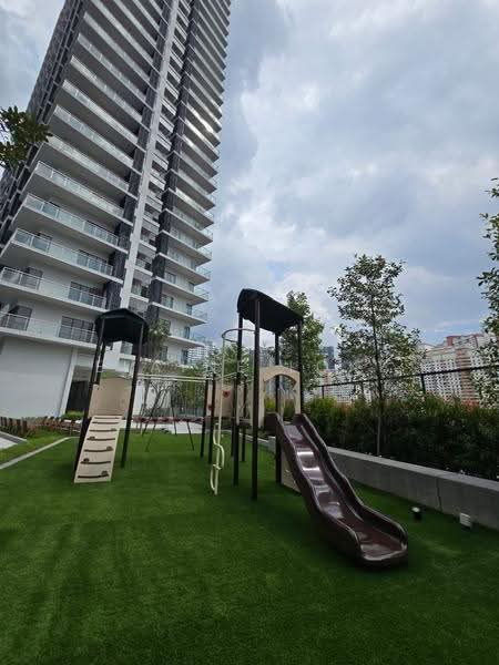 Kediaman Servis untuk Dijual di Hampton Damansara - Elaine Loke - Exterior - PropertyGuru.com.my