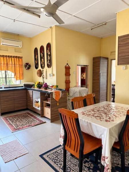 Rumah Banglo untuk Dijual di Kampung Melayu Majidee (Johor Bahru) - Tracy Ong - PropertyGuru.com.my