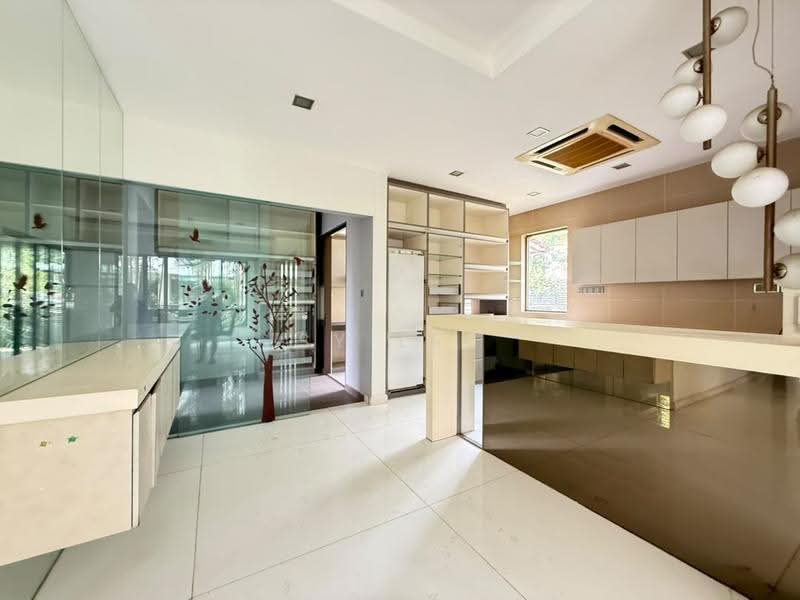 Bungalow House for Sale in Kota Kemuning (Shah Alam) - SY Lee - Kitchen - PropertyGuru.com.my