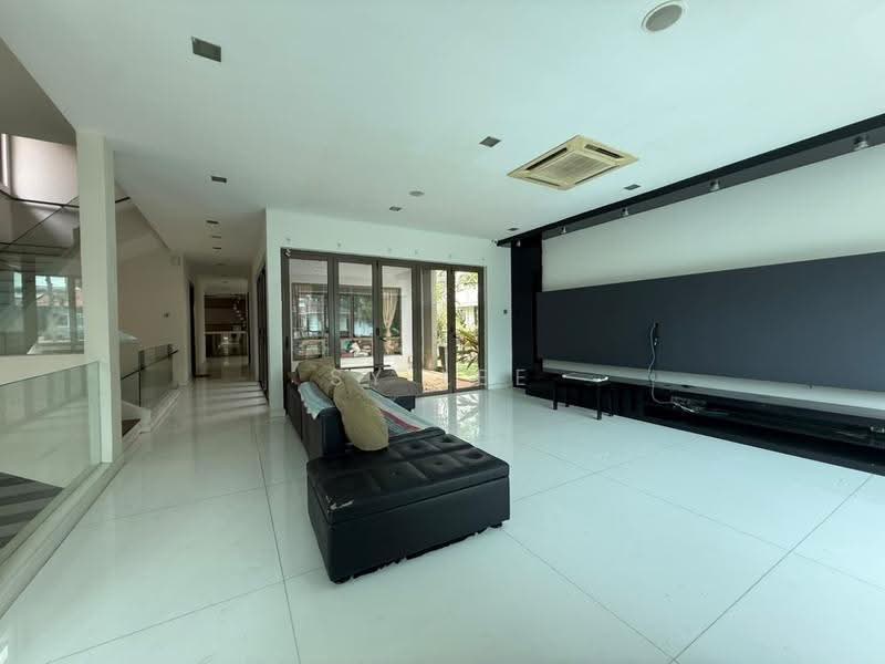 Bungalow House for Sale in Kota Kemuning (Shah Alam) - SY Lee - Living Room - PropertyGuru.com.my
