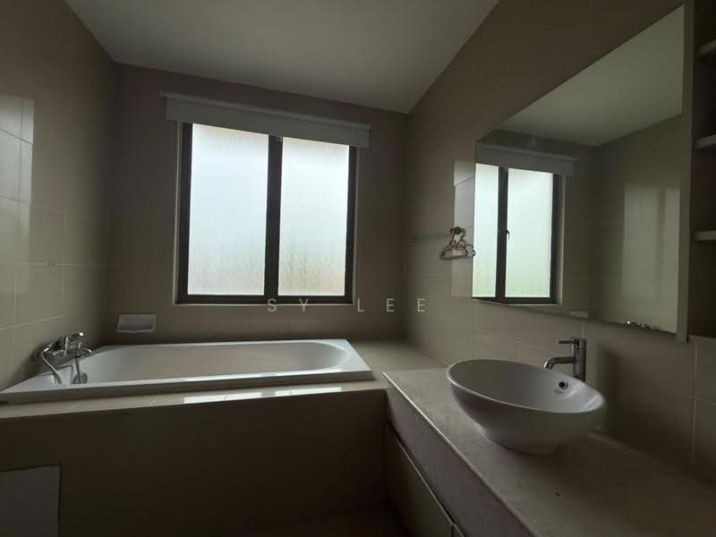 Bungalow House for Sale in Kota Kemuning (Shah Alam) - SY Lee - Bathroom - PropertyGuru.com.my