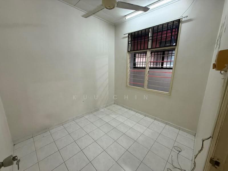 1-storey Terraced House for Sale in Bandar Putra Kulai (Kulai) - Kuu Chin - Interior - PropertyGuru.com.my