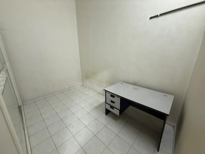 1-storey Terraced House for Sale in Bandar Putra Kulai (Kulai) - Kuu Chin - Study - PropertyGuru.com.my