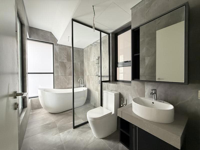 Kediaman Servis untuk Dijual di The Fiddlewoodz @ KL Metropolis - EK Chai - Bathroom - PropertyGuru.com.my