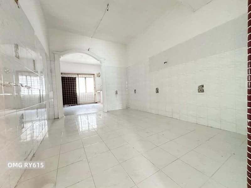 2-storey Terraced House for Sale in Taman Desawan (Klang) - Joanne Pua - Kitchen - PropertyGuru.com.my