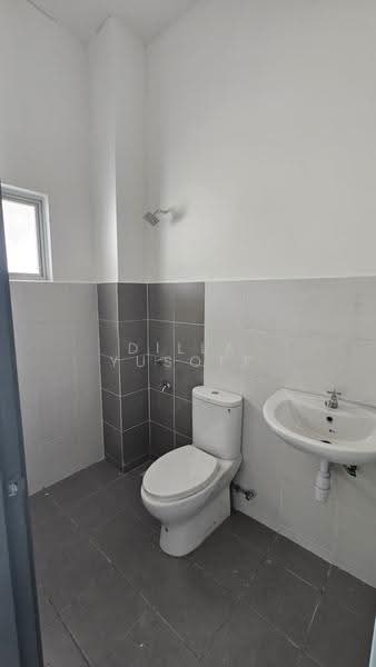 Rumah Teres untuk Dijual di Seremban (Negeri Sembilan) - DILLA YUSOFF - Bathroom - PropertyGuru.com.my