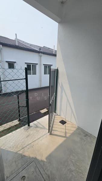 Rumah Teres untuk Dijual di Seremban (Negeri Sembilan) - DILLA YUSOFF - Exterior - PropertyGuru.com.my