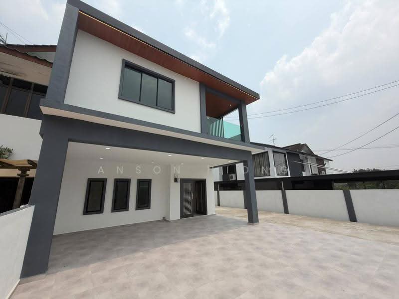 Semi-Detached House for Sale in Taman Sri Putri (Skudai) - Anson Hiong - PropertyGuru.com.my