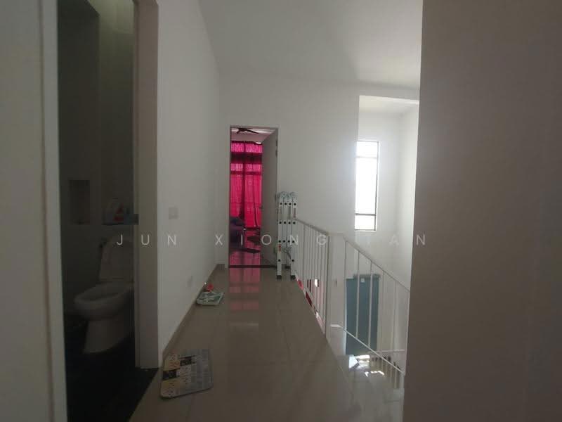 Rumah Teres 2-Tingkat untuk Dijual di Kota Masai (Pasir Gudang) - Jun Xiong Tan - Bathroom - PropertyGuru.com.my