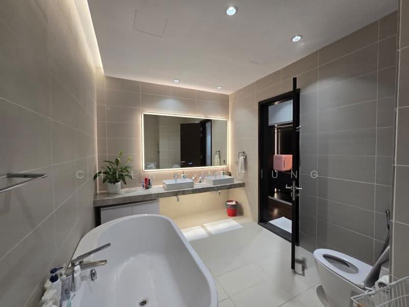 Terraced House for Sale in The Mansions (Desa Parkcity) - Chien Ping Ung - Bathroom - PropertyGuru.com.my